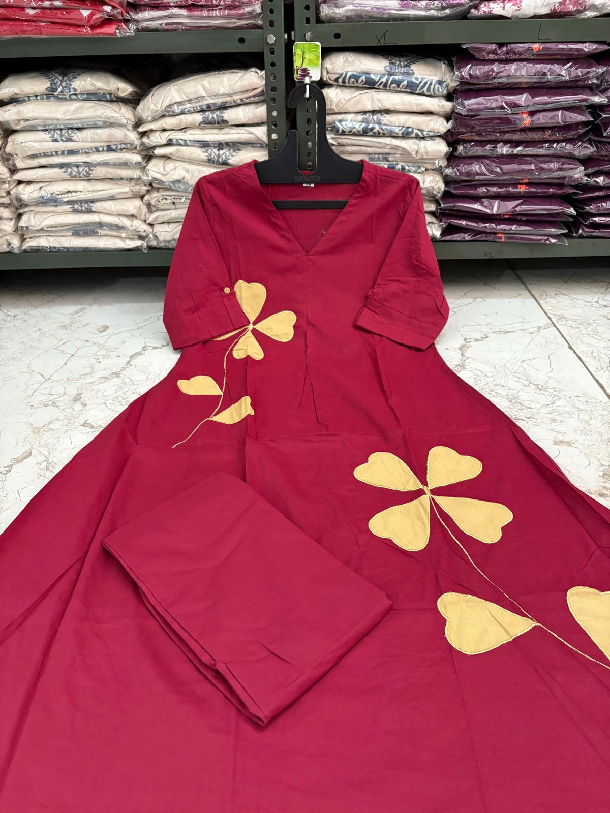 Women Traditional Look Kurta Set