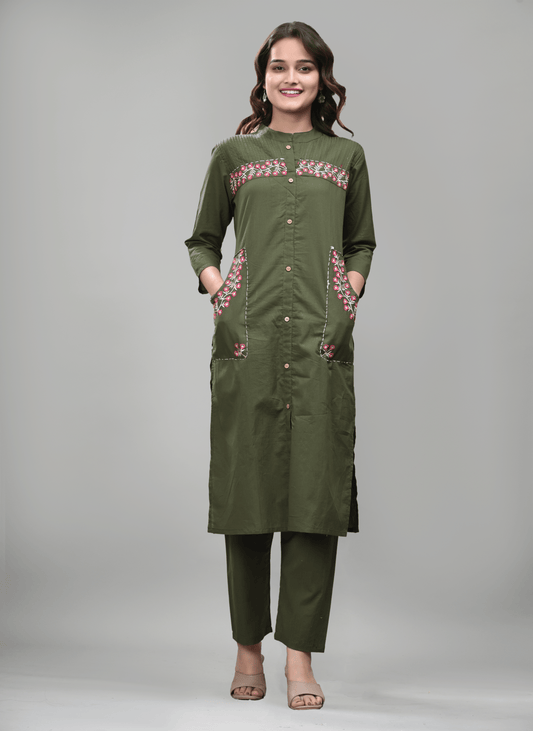 Ladies Traditional Thread Work Kurta and Pant 2-Piece Set