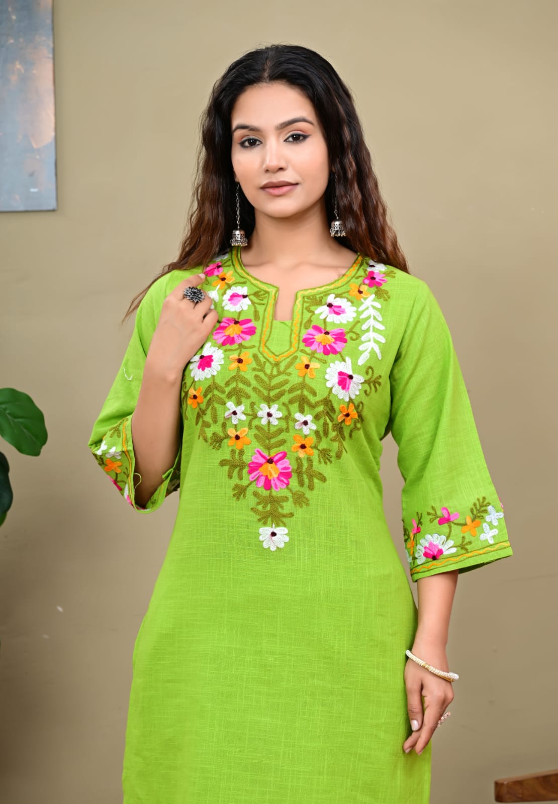 Gulbahar Hari Kurta Set