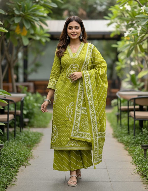 Women Traditional Look Kurta Pant Dupatta Set