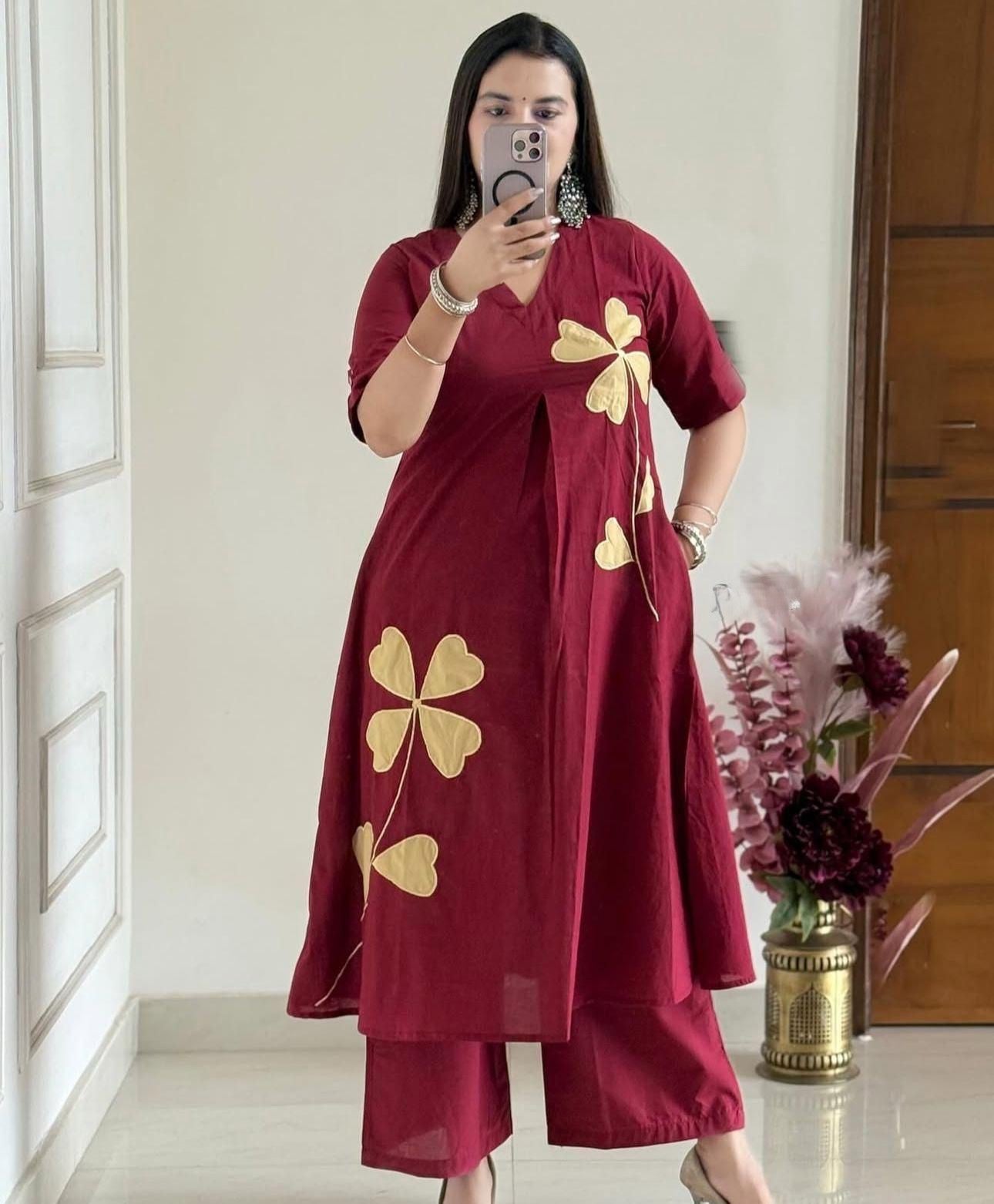 Women Traditional Look Kurta Set