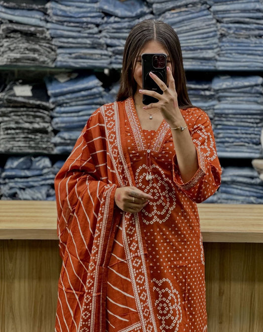 Women Traditional Look Kurta Pant Dupatta Set