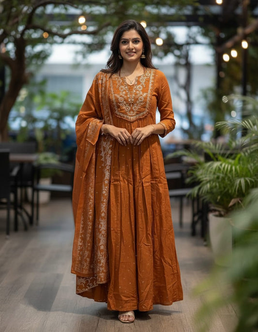 Ready-to-Wear 3-Piece Ethnic Suit Kurti, Pant, Dupatta