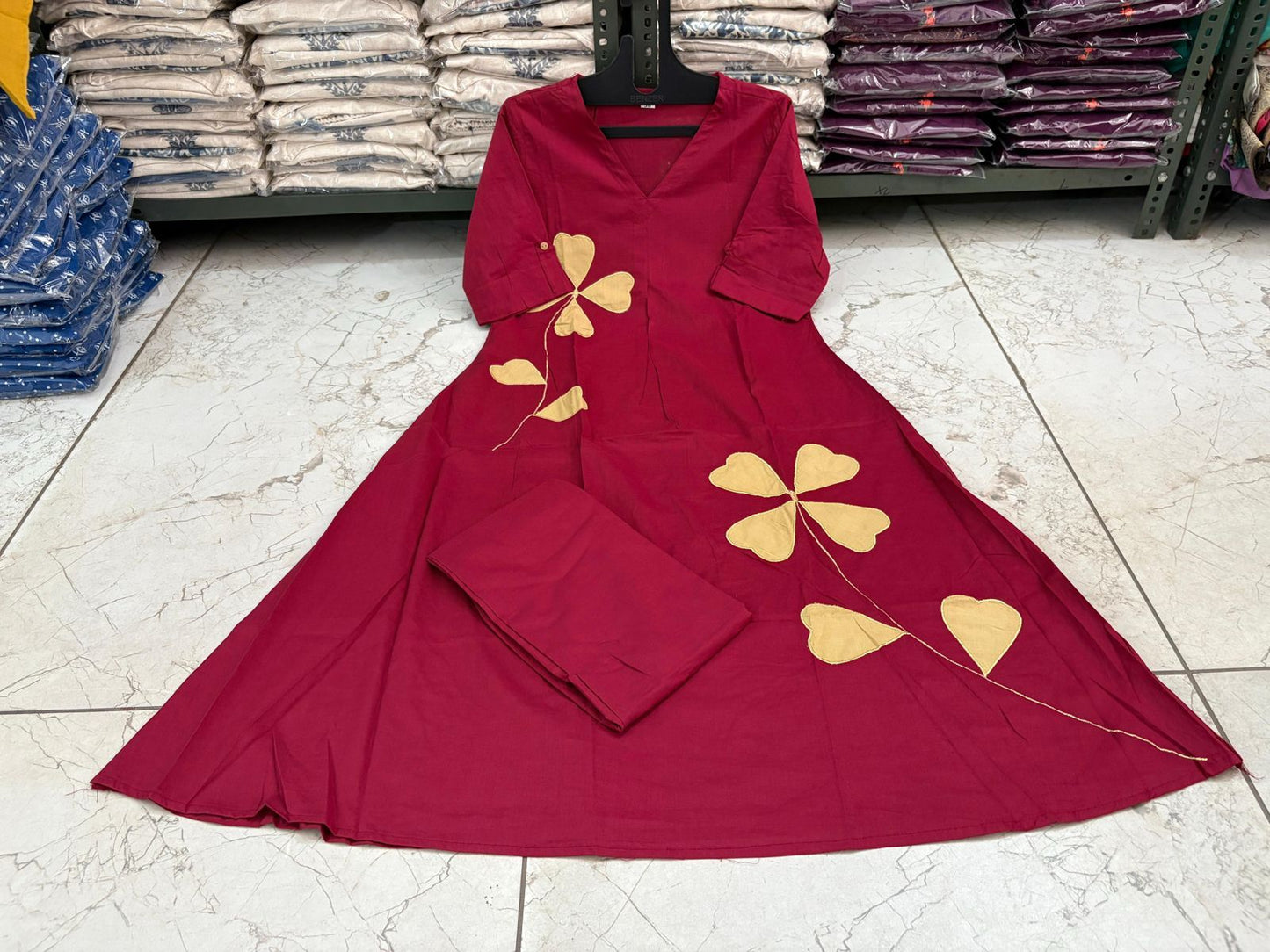 Women Traditional Look Kurta Set